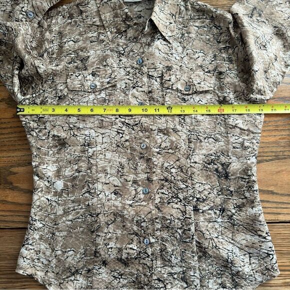 Chico's Button Front Blouse Silk Rayon Blend Snake Skin Print Women’s Sz S (0) - Picture 6 of 7